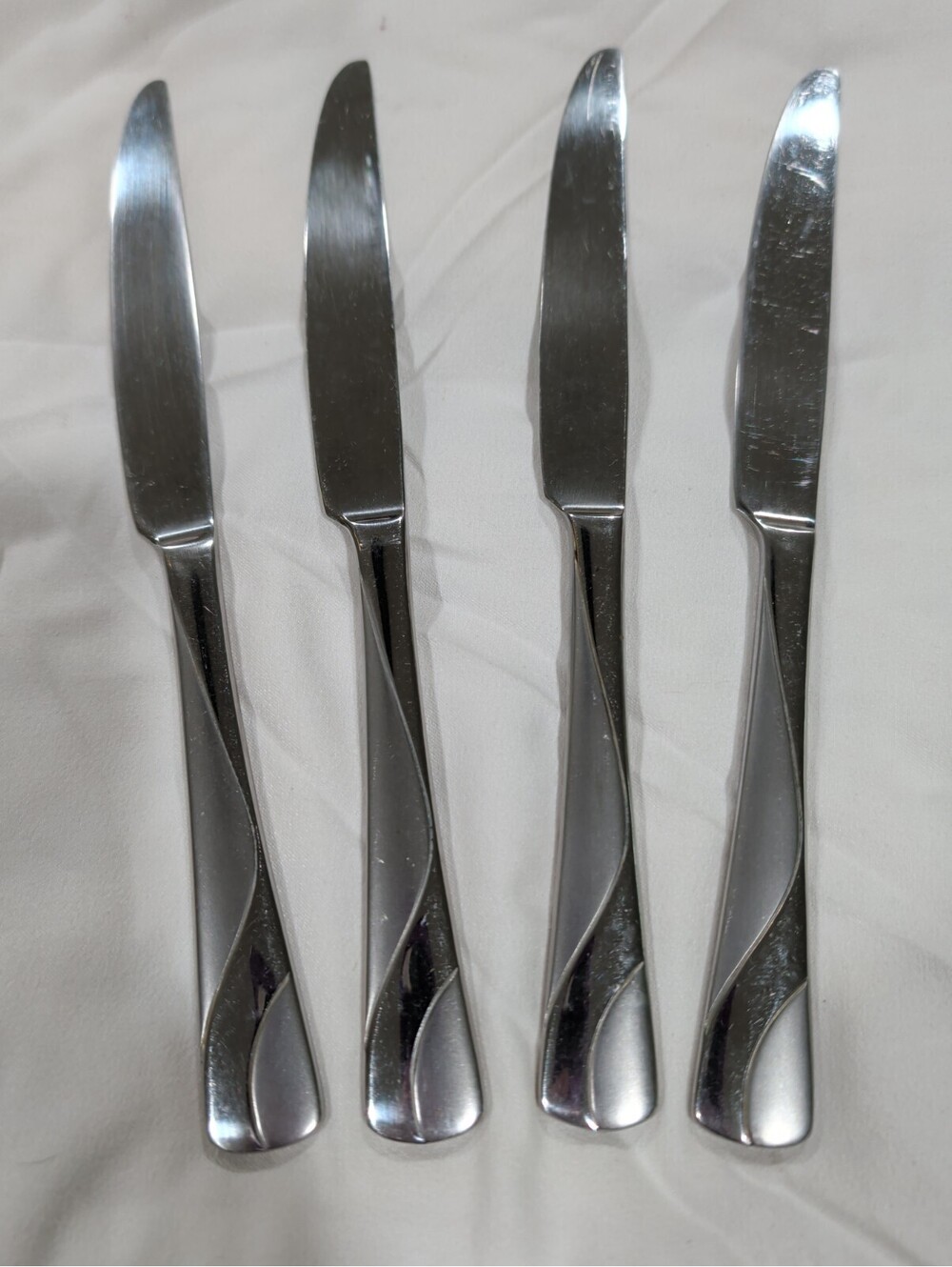 Oneida River Dinner Knives Set Of 4 9 3/8" Stainless Flatware Silverware